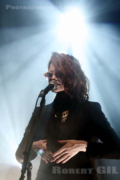 CHRISTINE AND THE QUEENS - 2012-03-22 - PARIS - Point Ephemere - 